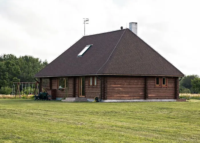 Holiday home Rootsimaa Holiday House *